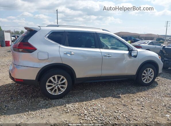 5N1AT2MV7JC802490 2018 NISSAN ROGUE Silver Vista interior trasera