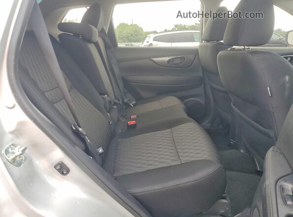 5N1AT2MV7KC783022 2019 NISSAN ROGUE Silver Widok wnętrza z tyłu