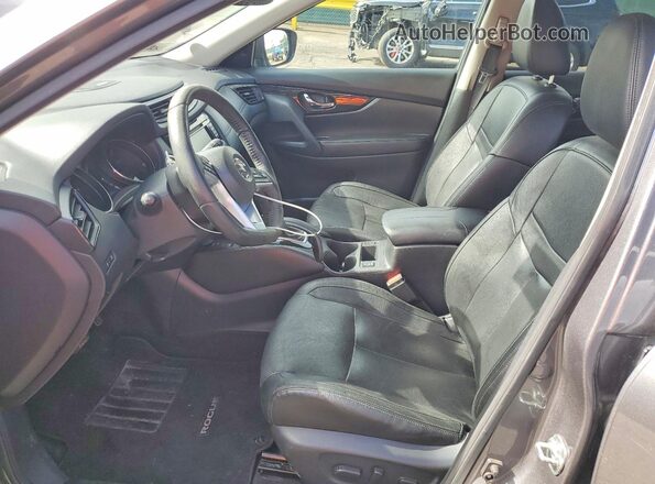 5N1AT2MV7LC747588 2020 NISSAN ROGUE Gray Front interior view