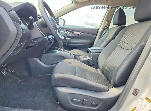 5N1AT2MV7LC751365 2020 NISSAN ROGUE Silver Widok wnętrza z przodu