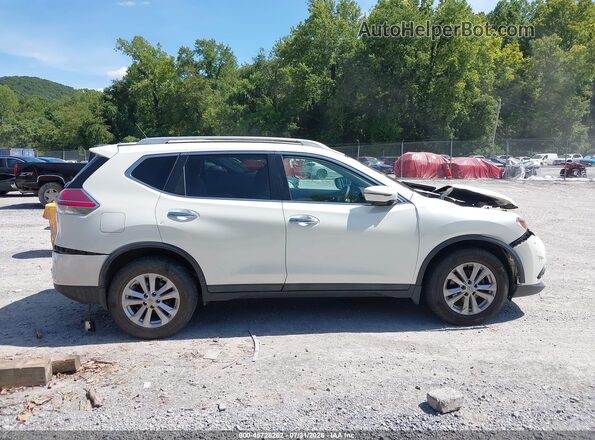 5N1AT2MV8GC809098 2016 NISSAN ROGUE White Rear interior view
