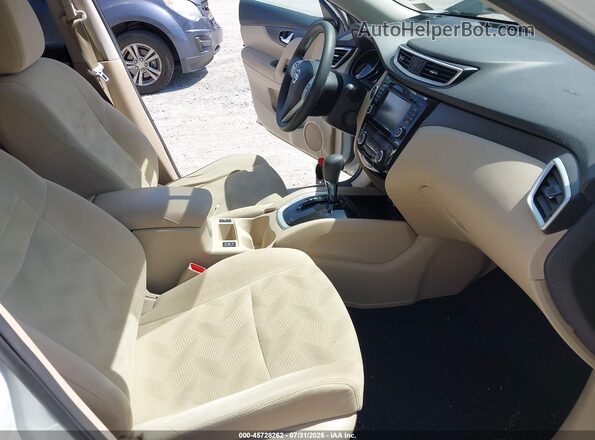 5N1AT2MV8GC809098 2016 NISSAN ROGUE White Front interior view