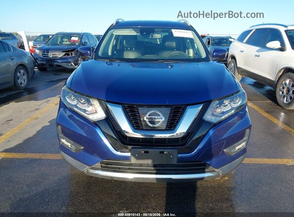 5N1AT2MV8HC755318 2017 NISSAN ROGUE Синий Вид спереди