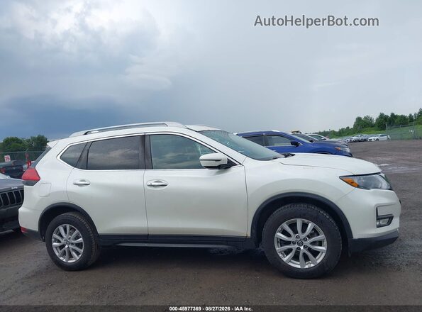 5N1AT2MV8HC886877 2017 NISSAN ROGUE White Vista interior trasera