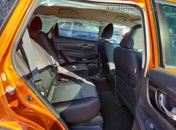 5N1AT2MV8JC794559 2018 NISSAN ROGUE Orange Vista interior trasera