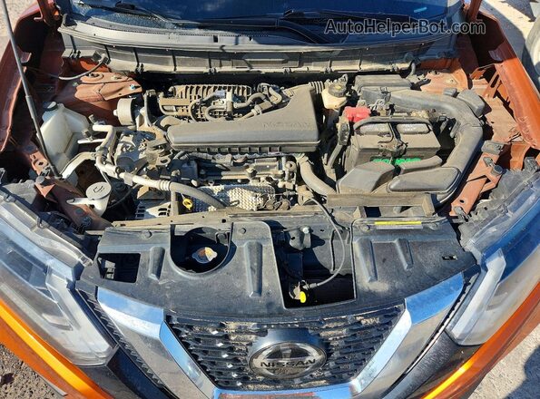 5N1AT2MV8JC794559 2018 NISSAN ROGUE Orange Vista del compartimento del motor