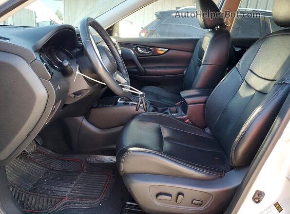 5N1AT2MV8KC823639 2019 NISSAN ROGUE Серебряный Вид салона спереди