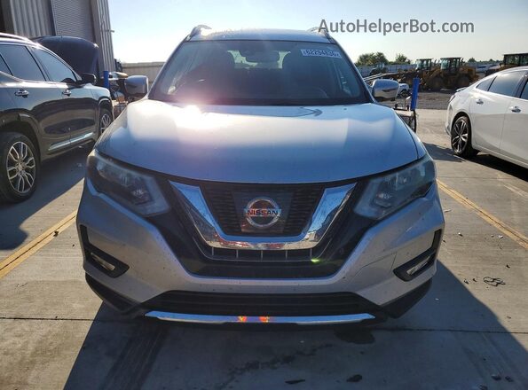 5N1AT2MV8KC823639 2019 NISSAN ROGUE Серебряный Вид спереди