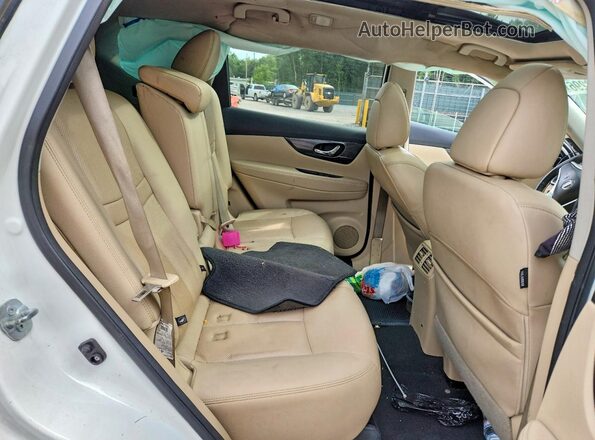 5N1AT2MV9GC784728 2016 NISSAN ROGUE Белый Вид задней части салона