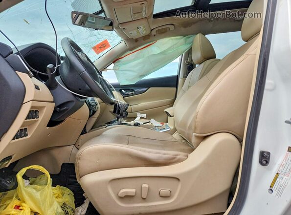 5N1AT2MV9GC784728 2016 NISSAN ROGUE Белый Вид салона спереди