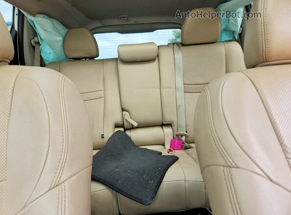 5N1AT2MV9GC784728 2016 NISSAN ROGUE Белый Вид задних сидений