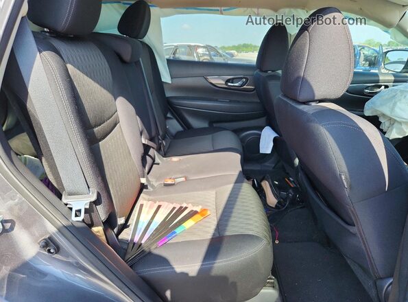 5N1AT2MV9HC776971 2017 NISSAN ROGUE Угольный Вид задней части салона