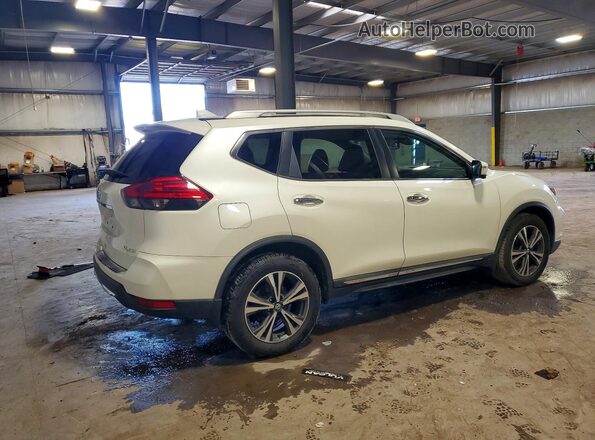 5N1AT2MV9HC779952 2017 NISSAN ROGUE Белый Задняя правая четверть