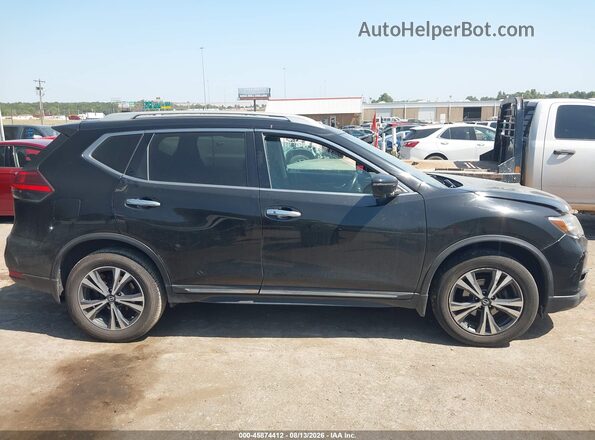 5N1AT2MV9HC879890 2017 NISSAN ROGUE Black Вид задньої частини салону