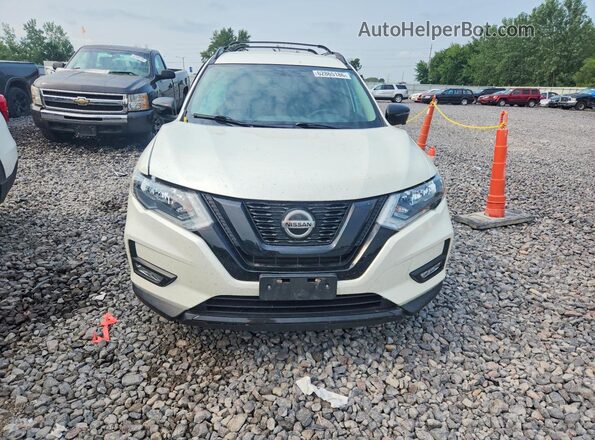5N1AT2MV9JC734077 2018 NISSAN ROGUE White Front view
