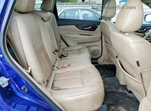 5N1AT2MVXHC733837 2017 NISSAN ROGUE Blue Widok wnętrza z tyłu
