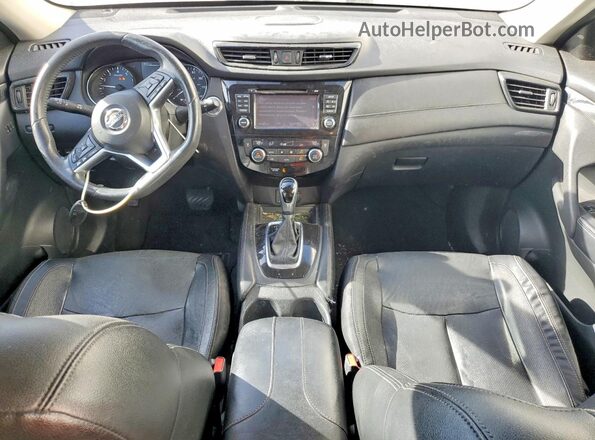 5N1AT2MVXHC756647 2017 NISSAN ROGUE Silver Вид панелі приладів
