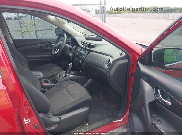 5N1AT2MVXHC866940 2017 NISSAN ROGUE Красный Вид салона спереди