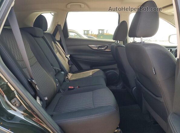 5N1AT2MVXJC842272 2018 NISSAN ROGUE Green Rear interior view