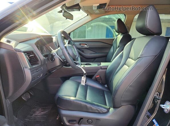 5N1AT3BA5MC848264 2021 NISSAN ROGUE Черный Вид салона спереди