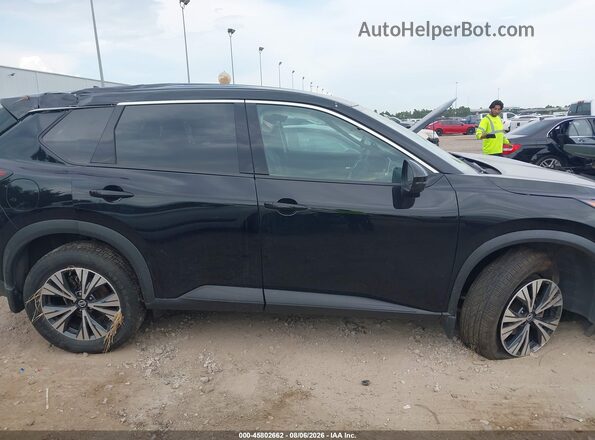 5N1AT3BA7MC724030 2021 NISSAN ROGUE Черный Вид задней части салона