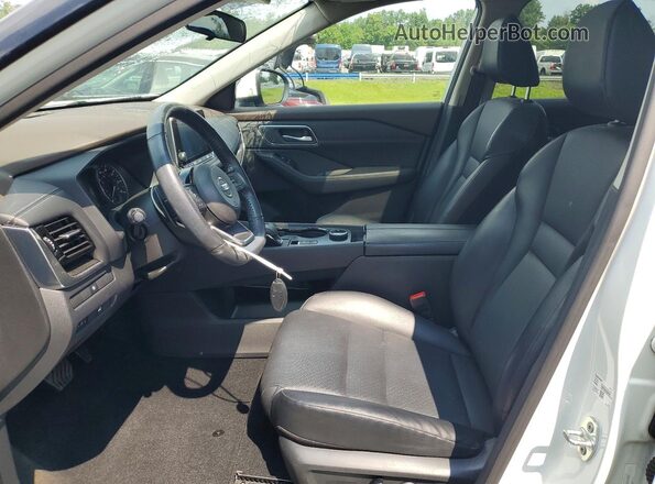 5N1AT3BB1MC822575 2021 NISSAN ROGUE Белый Вид салона спереди