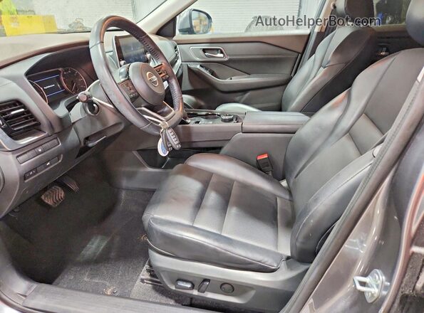 5N1AT3BB9MC738410 2021 NISSAN ROGUE Серый Вид салона спереди
