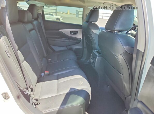 5N1AZ2CJ2RC119959 2024 NISSAN MURANO White Vista interior trasera
