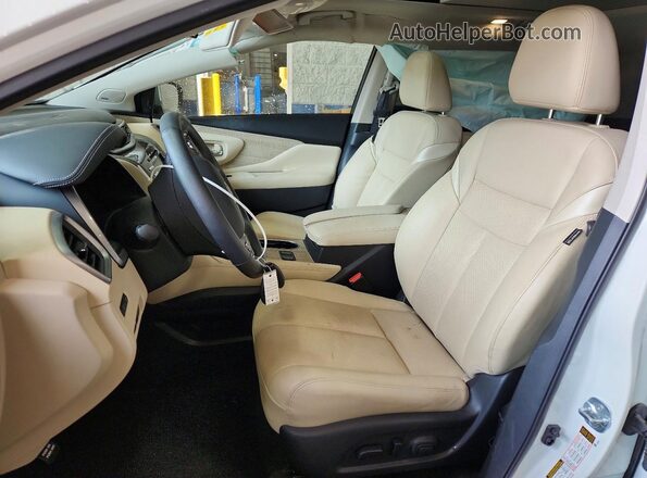 5N1AZ2CS0RC128197 2024 NISSAN MURANO White Front interior view