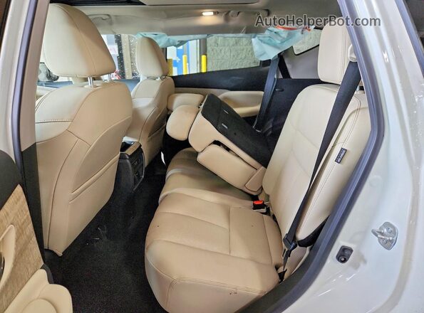 5N1AZ2CS0RC128197 2024 NISSAN MURANO White Rear seats view