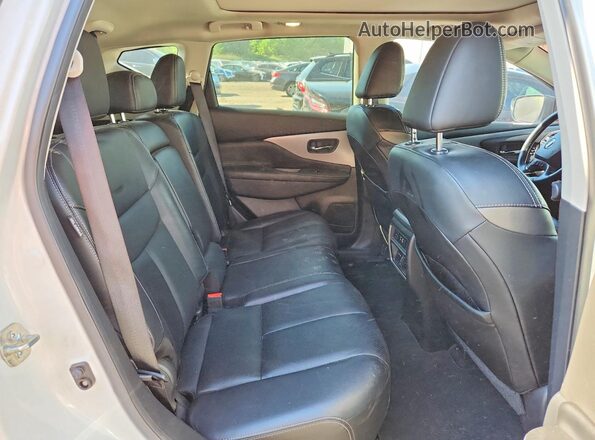 5N1AZ2CS4LN112614 2020 NISSAN MURANO White Widok wnętrza z tyłu