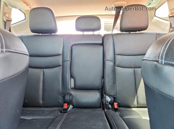 5N1AZ2MH7GN103219 2016 NISSAN MURANO Red Widok tylnych siedzeń