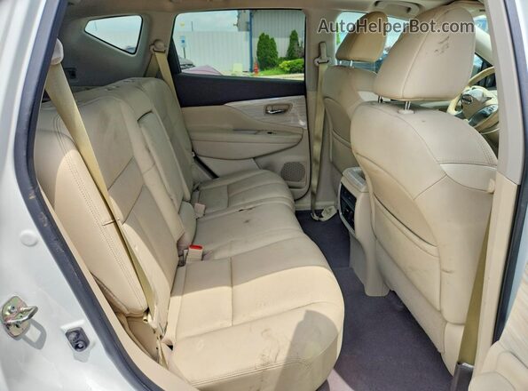 5N1AZ2MH7HN167567 2017 NISSAN MURANO White Widok wnętrza z tyłu
