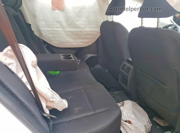 5N1BT3AA0TC716548 2026 NISSAN ROGUE White Widok wnętrza z tyłu