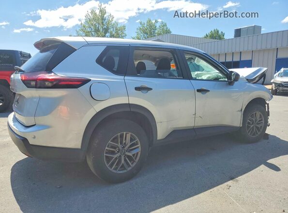 5N1BT3AA1RC752001 2024 NISSAN ROGUE Silver Задня права чверть