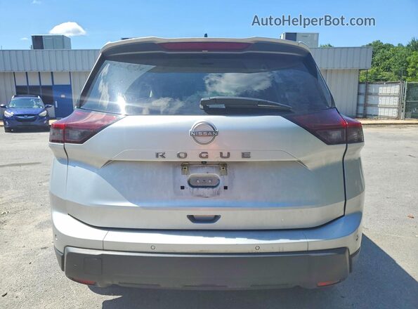 5N1BT3AA1RC752001 2024 NISSAN ROGUE Silver Вид ззаду