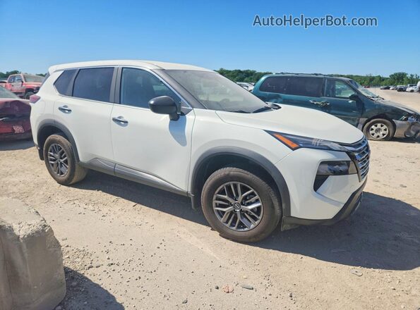 5N1BT3AA4SC832558 2025 NISSAN ROGUE White Delantero derecho