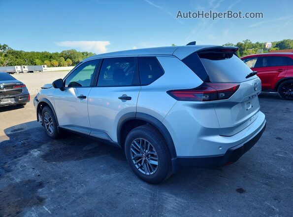 5N1BT3AA7SC774414 2025 NISSAN ROGUE Silver Trasero izquierdo