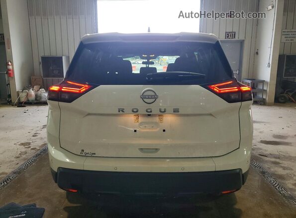 5N1BT3AA8SC866647 2025 NISSAN ROGUE White Հետևի տեսք