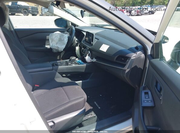 5N1BT3AB2RC731943 2024 NISSAN ROGUE White Widok wnętrza z przodu