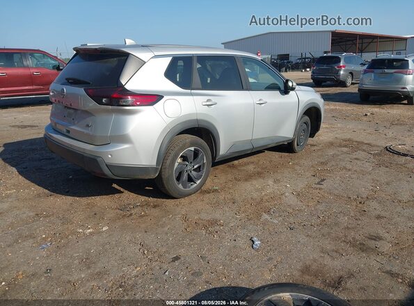 5N1BT3BA0RC677385 2024 NISSAN ROGUE Silver უკანა მარჯვენა