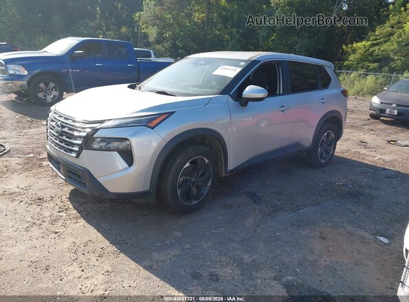 5N1BT3BA0RC677385 2024 NISSAN ROGUE Silver წინა მარცხენა ხედი სამი მეოთხედიდან