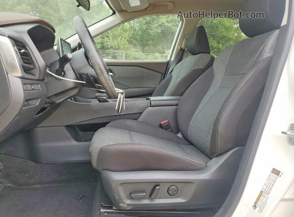 5N1BT3BA1PC788797 2023 NISSAN ROGUE White Вид салону спереду