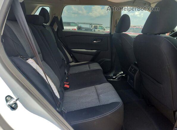 5N1BT3BA1TC760797 2026 NISSAN ROGUE White უკანა სალონის ხედი