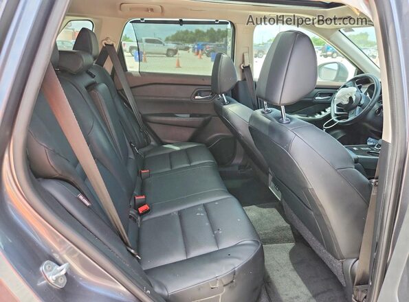 5N1BT3BA2PC810192 2023 NISSAN ROGUE Gray Vista interior trasera