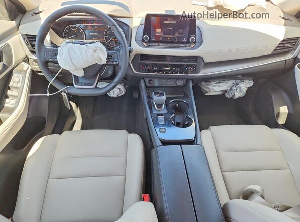 5N1BT3BA2TC781917 2026 NISSAN ROGUE White Vista del salpicadero