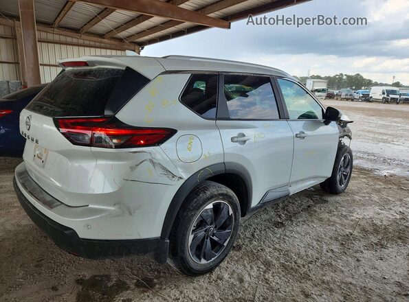 5N1BT3BA3SC674583 2025 NISSAN ROGUE White უკანა მარჯვენა