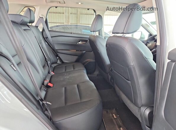 5N1BT3BA3SC674583 2025 NISSAN ROGUE White უკანა სავარძლების ხედი