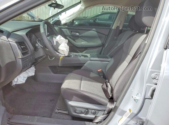 5N1BT3BA3TC715781 2026 NISSAN ROGUE Серый Вид салона спереди