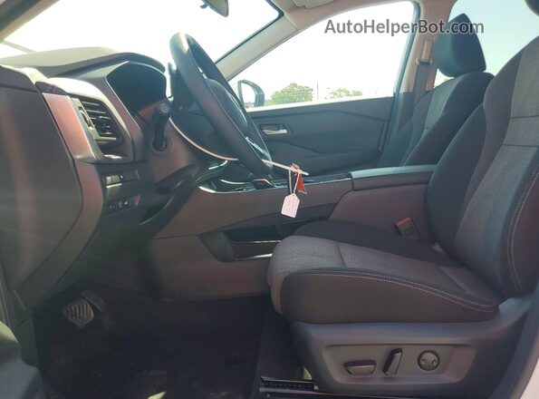5N1BT3BA3TC853627 2026 NISSAN ROGUE White Front interior view